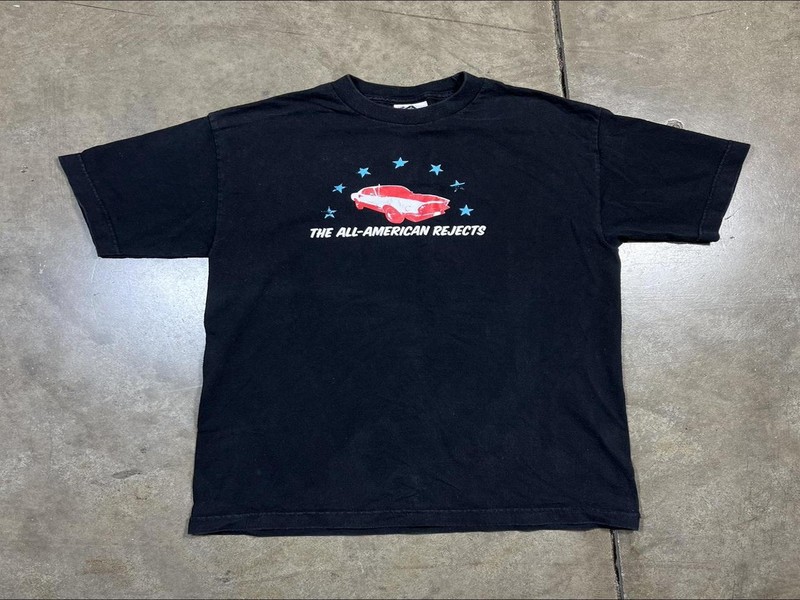 Splashing into Style: The Latest Murky Divers Merchandise Trends